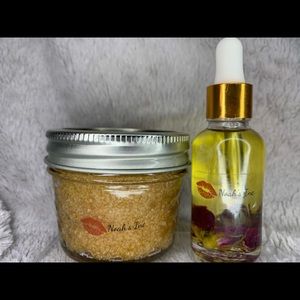 Face Scrub And Facial Oil 🧖‍♀️